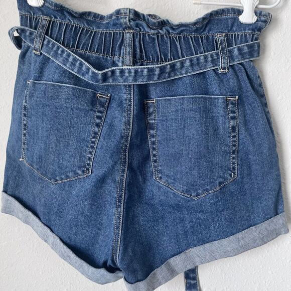 Size M elastic paperbag high waist cuffed hem denim shorts - Picture 5 of 5